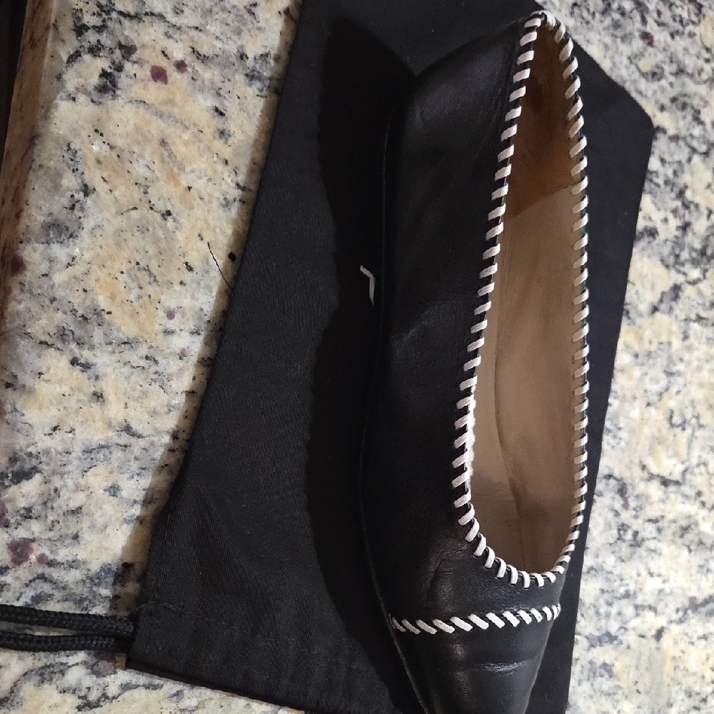 Chanel Black and White Women's Flats - Picture 7 of 8
